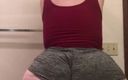 Big beautiful BBC sluts: Posing Shaking My Big Booty
