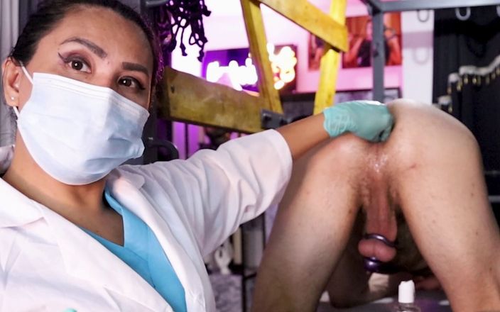 Domina fire: Medical fisting training by Asian dominatrix