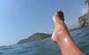 Nylon deluxe: nylondelux nude pantyhose in the sea.