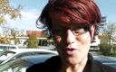 Popp Sylvie: Blowjob at the truckstop - outdoor alert