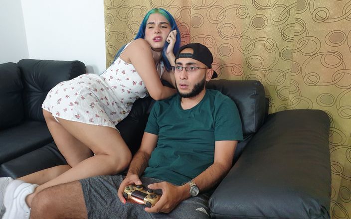 Soldier huge cock: I Have Sex While Playing Ps4