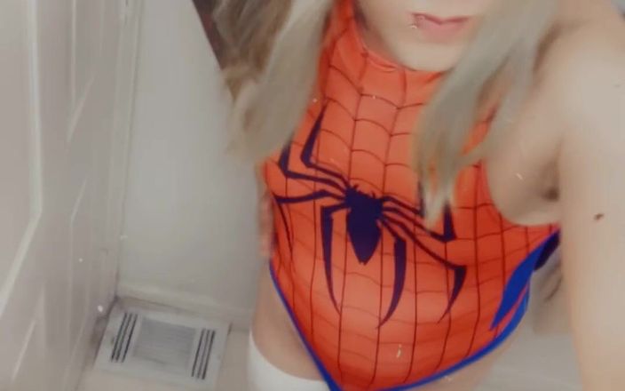 Mykie Melatonin: Sexy Spider Girl wants to Play