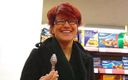 Popp Sylvie: Buttplug in the supermarket
